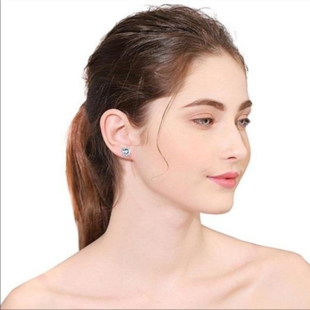 4 CT SOLITAIRE DIAMOND 925 SILVER STUD EARRINGS - Picture 2 of 6